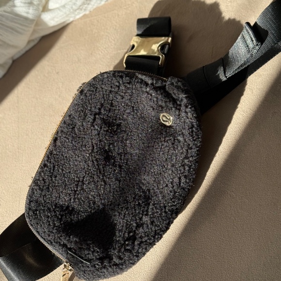 Boots - Picture 5 of 16